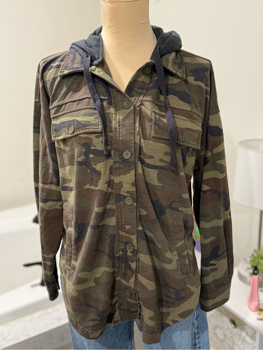 Thread & Supply Olive Camo Hooded Shacket — Size Small Oversized